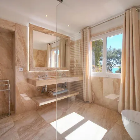 Vila Frgk Moure Rouge Palm Cannes
