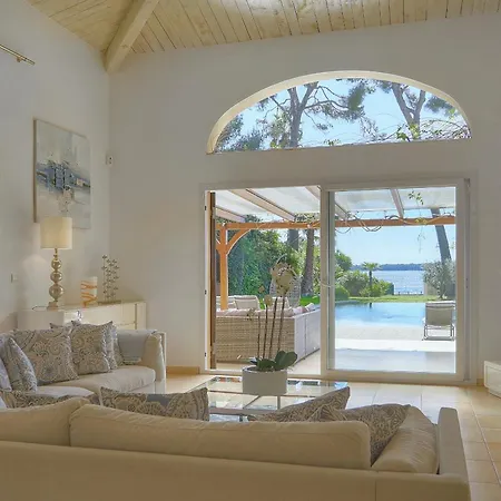 Frgk Moure Rouge Palm Vila Cannes